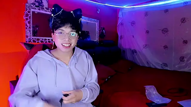 Snapshot of AnggelONfiree chatting on 10-12-25, 08:54 AnggelONfiree online show from 10-12-25, 08:54