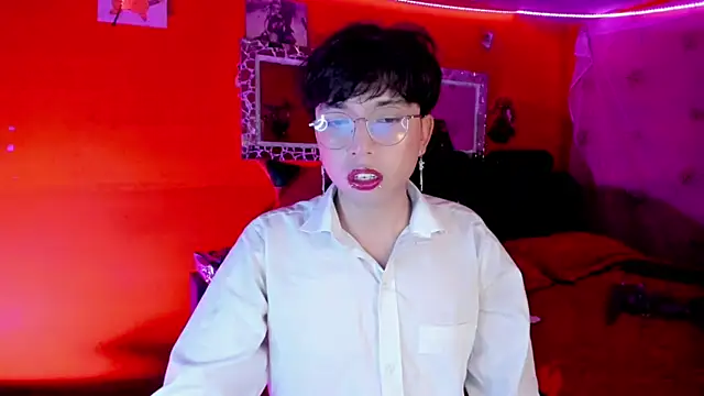 Snapshot of AnggelONfiree chatting on 10-15-25, 05:06 AnggelONfiree online show from 10-15-25, 05:06