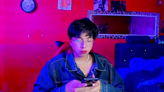 Snapshot of AnggelONfiree chatting on 02-25-25, 04:03 AnggelONfiree online show from 02-25-25, 04:03