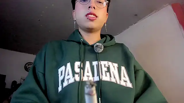 AnggelONfiree online show from 02-06-26, 03:24