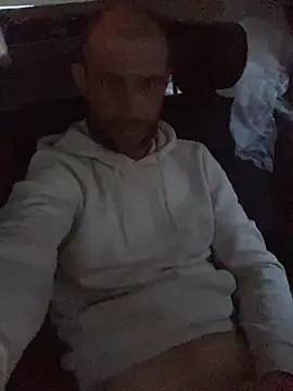 Snapshot of Zbochunec chatting on 09-30-25, 05:02 Zbochunec online show from 09-30-25, 05:02