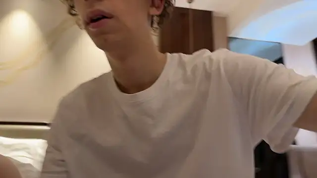 Snapshot of oypo chatting on 01-17-25, 08:33 oypo online show from 01-17-25, 08:33