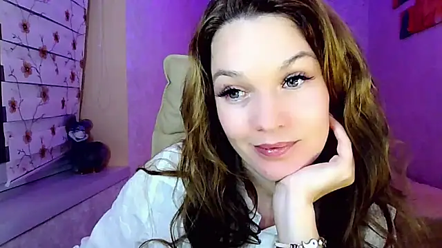 impossibleluna online show from 09-09-25, 05:22