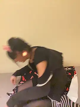 Snapshot of egirl711 chatting on 12-22-25, 11:27 egirl711 online show from 12-22-25, 11:27