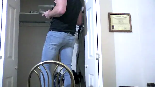 dcrick978 online show from 11-18-25, 04:38