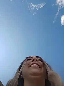 madelaine- online show from 11-17-25, 06:56