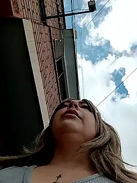 madelaine- online show from 12-20-25, 07:39