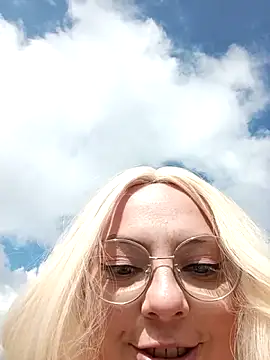 madelaine- online show from 03-13-26, 07:41