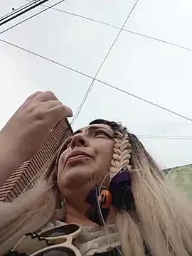 madelaine- online show from 10-23-25, 08:29