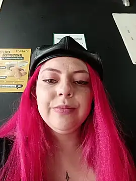 Snapshot of madelaine- chatting on 06-29-26, 07:02 madelaine- online show from 06-29-26, 07:02