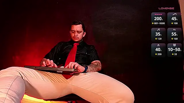 Snapshot of tony_landri chatting on 06-12-26, 04:43 tony landri online show from 06-12-26, 04:43