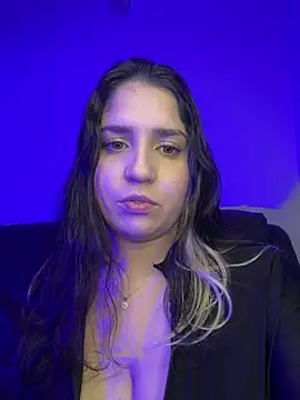 Snapshot of valentina_jonnes1 chatting on 06-05-26, 04:17 valentina jonnes1 online show from 06-05-26, 04:17