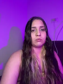 Snapshot of valentina_jonnes1 chatting on 02-12-26, 05:07 valentina jonnes1 online show from 02-12-26, 05:07