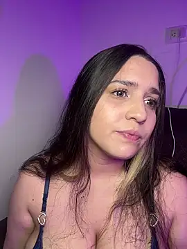 Snapshot of valentina_jonnes1 chatting on 02-10-26, 05:28 valentina jonnes1 online show from 02-10-26, 05:28