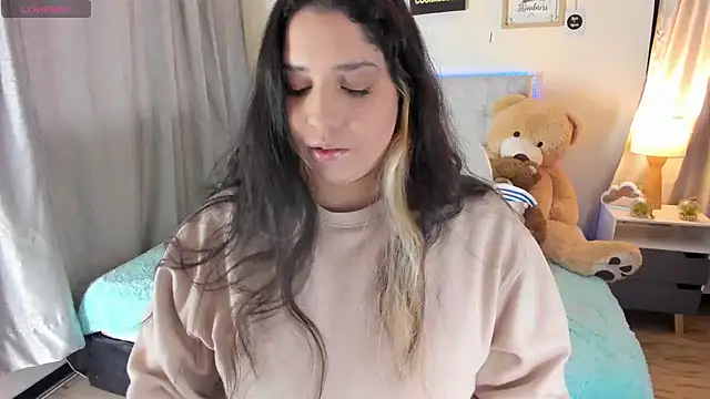 Snapshot of valentina_jonnes1 chatting on 12-22-24, 10:36 valentina jonnes1 online show from 12-22-24, 10:36