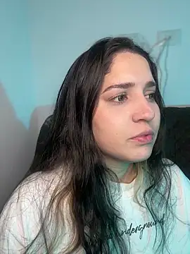 valentina jonnes1 online show from 04-18-26, 06:27