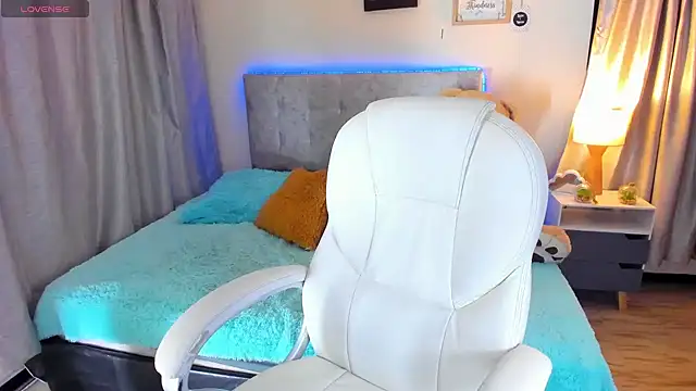 Snapshot of valentina_jonnes1 chatting on 12-18-24, 12:32 valentina jonnes1 online show from 12-18-24, 12:32