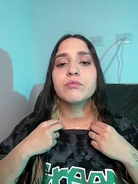 valentina jonnes1 online show from 04-12-26, 04:49