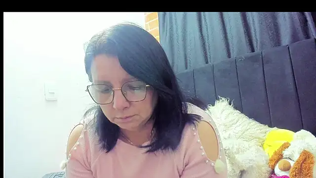 Evaaross 2345 online show from 11-27-25, 10:59