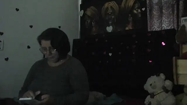 Snapshot of Evaaross_2345 chatting on 04-30-26, 12:34 Evaaross 2345 online show from 04-30-26, 12:34