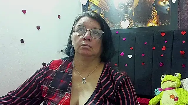 Snapshot of Evaaross_2345 chatting on 05-23-26, 07:46 Evaaross 2345 online show from 05-23-26, 07:46