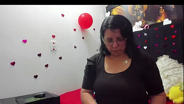 Evaaross 2345 online show from 02-15-26, 02:38