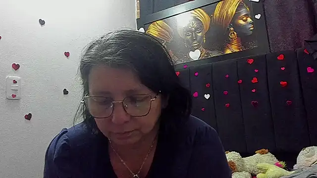 Snapshot of Evaaross_2345 chatting on 07-09-26, 03:11 Evaaross 2345 online show from 07-09-26, 03:11