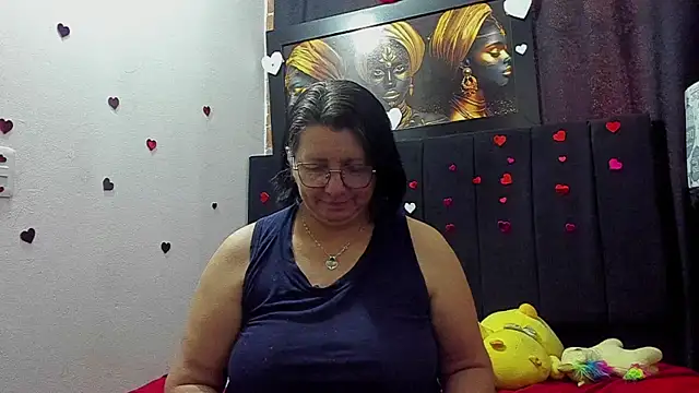 Snapshot of Evaaross_2345 chatting on 06-13-26, 12:25 Evaaross 2345 online show from 06-13-26, 12:25