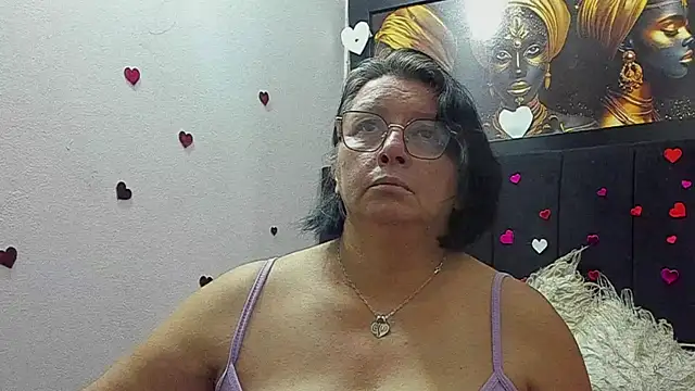 Snapshot of Evaaross_2345 chatting on 05-27-26, 10:28 Evaaross 2345 online show from 05-27-26, 10:28