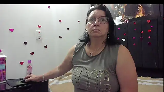 Evaaross 2345 online show from 02-22-26, 01:46