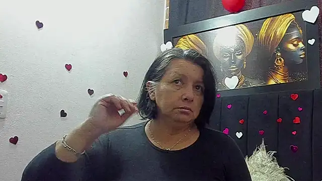 Snapshot of Evaaross_2345 chatting on 05-29-26, 02:23 Evaaross 2345 online show from 05-29-26, 02:23