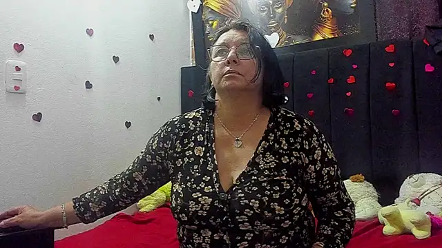 Snapshot of Evaaross_2345 chatting on 07-12-26, 07:58 Evaaross 2345 online show from 07-12-26, 07:58