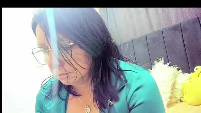 Evaaross 2345 online show from 12-02-25, 07:37