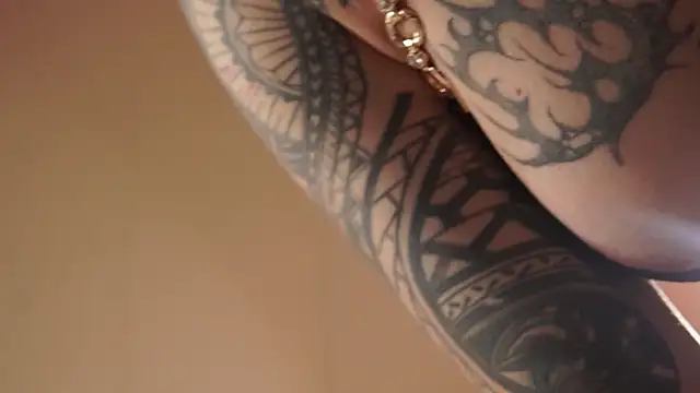 AliceShazaham  online show from 04-02-26, 04:30