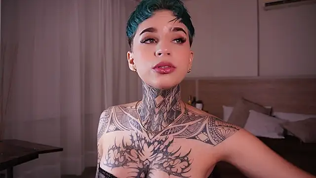 AliceShazaham  online show from 02-02-25, 09:07