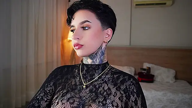 AliceShazaham  online show from 10-23-25, 07:51