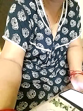 PayalSharmahot143 online show from 10-28-25, 02:49