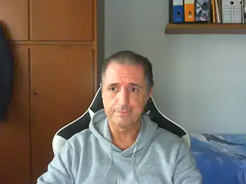 Snapshot of lliuk70mi chatting on 01-02-25, 12:46 lliuk70mi online show from 01-02-25, 12:46