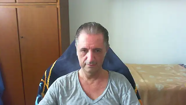 Snapshot of lliuk70mi chatting on 05-23-26, 12:15 lliuk70mi online show from 05-23-26, 12:15