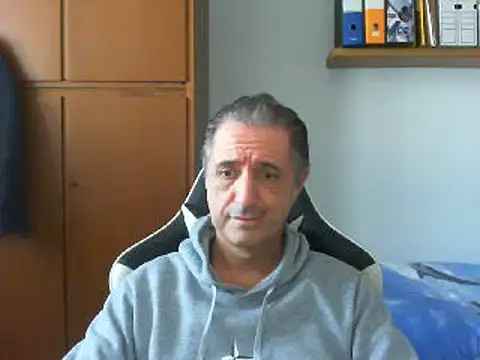 Snapshot of lliuk70mi chatting on 12-30-24, 12:09 lliuk70mi online show from 12-30-24, 12:09