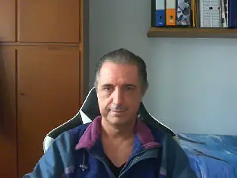 Snapshot of lliuk70mi chatting on 02-08-25, 02:05 lliuk70mi online show from 02-08-25, 02:05