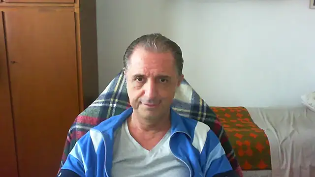 Snapshot of lliuk70mi chatting on 05-17-26, 12:16 lliuk70mi online show from 05-17-26, 12:16