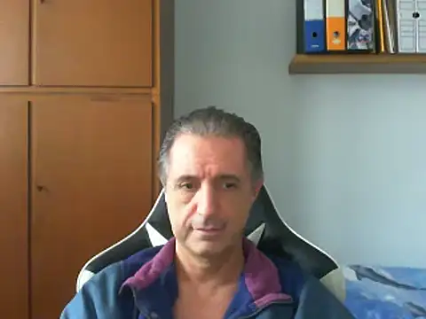 Snapshot of lliuk70mi chatting on 01-22-25, 12:27 lliuk70mi online show from 01-22-25, 12:27