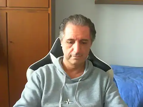 Snapshot of lliuk70mi chatting on 02-16-25, 02:21 lliuk70mi online show from 02-16-25, 02:21