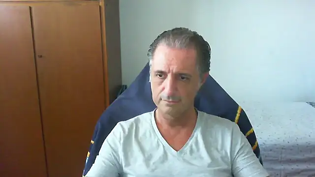 Snapshot of lliuk70mi chatting on 06-03-26, 01:12 lliuk70mi online show from 06-03-26, 01:12