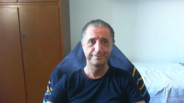 Snapshot of lliuk70mi chatting on 05-29-26, 12:44 lliuk70mi online show from 05-29-26, 12:44