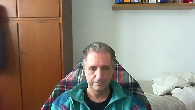 lliuk70mi online show from 04-15-26, 01:37