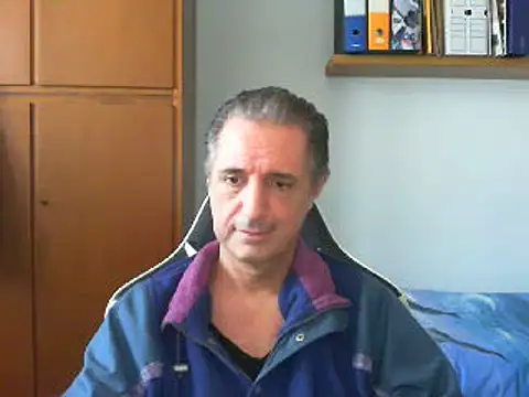 Snapshot of lliuk70mi chatting on 02-04-25, 01:27 lliuk70mi online show from 02-04-25, 01:27