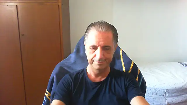 Snapshot of lliuk70mi chatting on 05-31-26, 08:09 lliuk70mi online show from 05-31-26, 08:09
