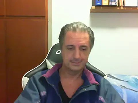 Snapshot of lliuk70mi chatting on 02-02-25, 07:14 lliuk70mi online show from 02-02-25, 07:14